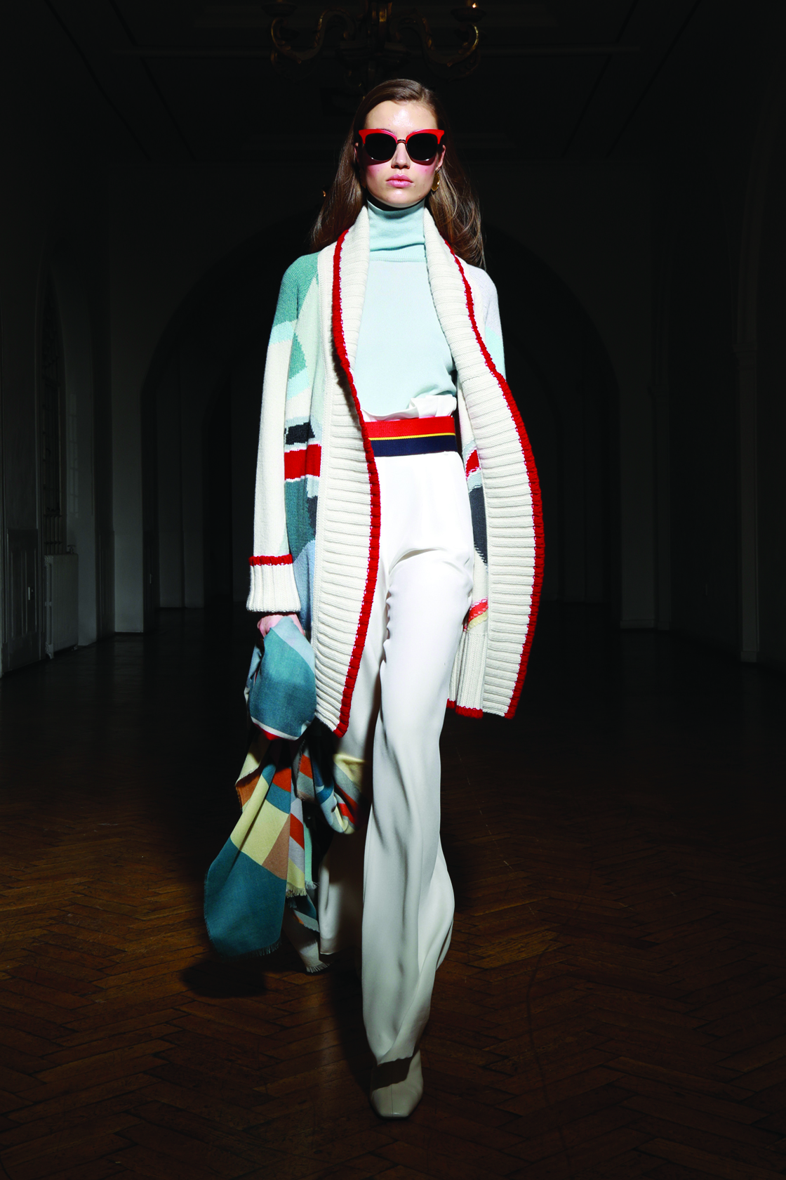 KAM HAIR AND BODY SPA STYLE HAIR FOR JOHNSTON’S OF ELGIN AT LONDON FASHION WEEK 2019 KAM HAIR AND BODY SPA STYLE HAIR FOR JOHNSTON’S OF ELGIN AT LONDON FASHION WEEK 2019